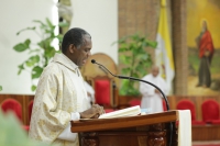 Imagen - Sacerdote en misa de aniversario de la TN