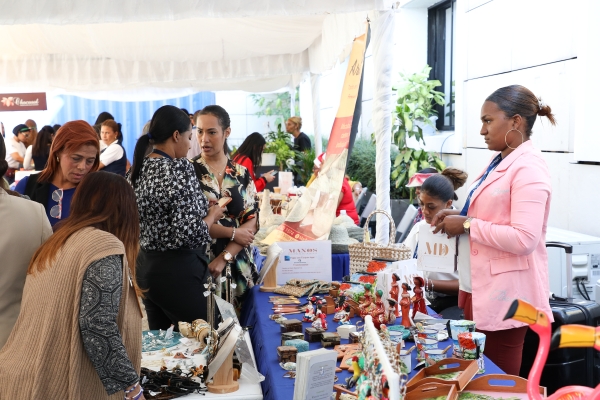 Tesorería Nacional junto al Programa Supérate realiza Octavo Mercado Orgánico Artesanal y acumula beneficios directos para pequeños productores por RD1.7 millones de pesos