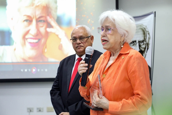 Tesorería Nacional conmemora Día Nacional de la Ética Ciudadana y reconoce a Milagros Ortiz Bosch