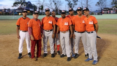 Equipo de softbol de la Tesoreria Nacional participa en torneo deportivo