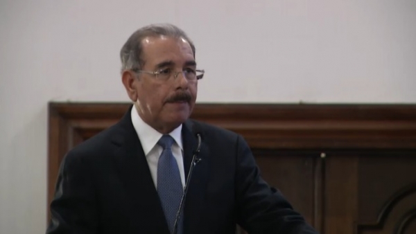 El Presidente Danilo Medina defiende transparencia del gobierno.