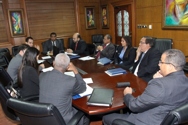 Misión del Banco Mundial visita la Tesorería Nacional.