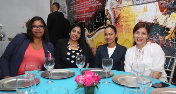 Tesorería Nacional ofrece almuerzo a las Secretarias en su Día